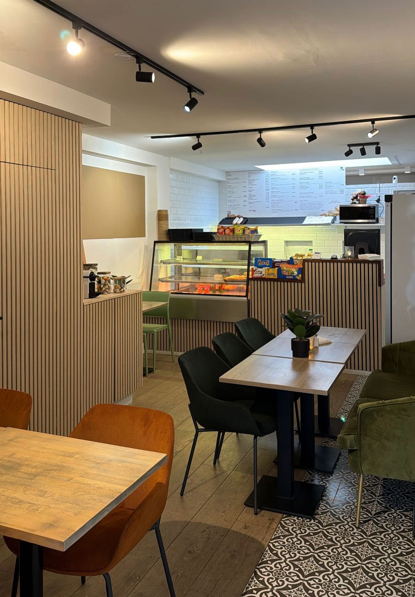 À VENDRE – SNACK / SANDWICHERIE EMPLACEMENT PREMIUM