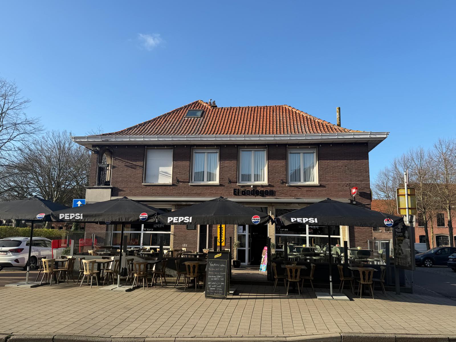 À VENDRE : 2 tavernes/salles de fête uniques à Anvers